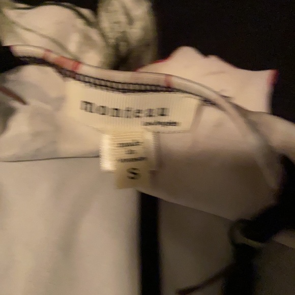 Black and white floral flowy dress shirt - Picture 3 of 3